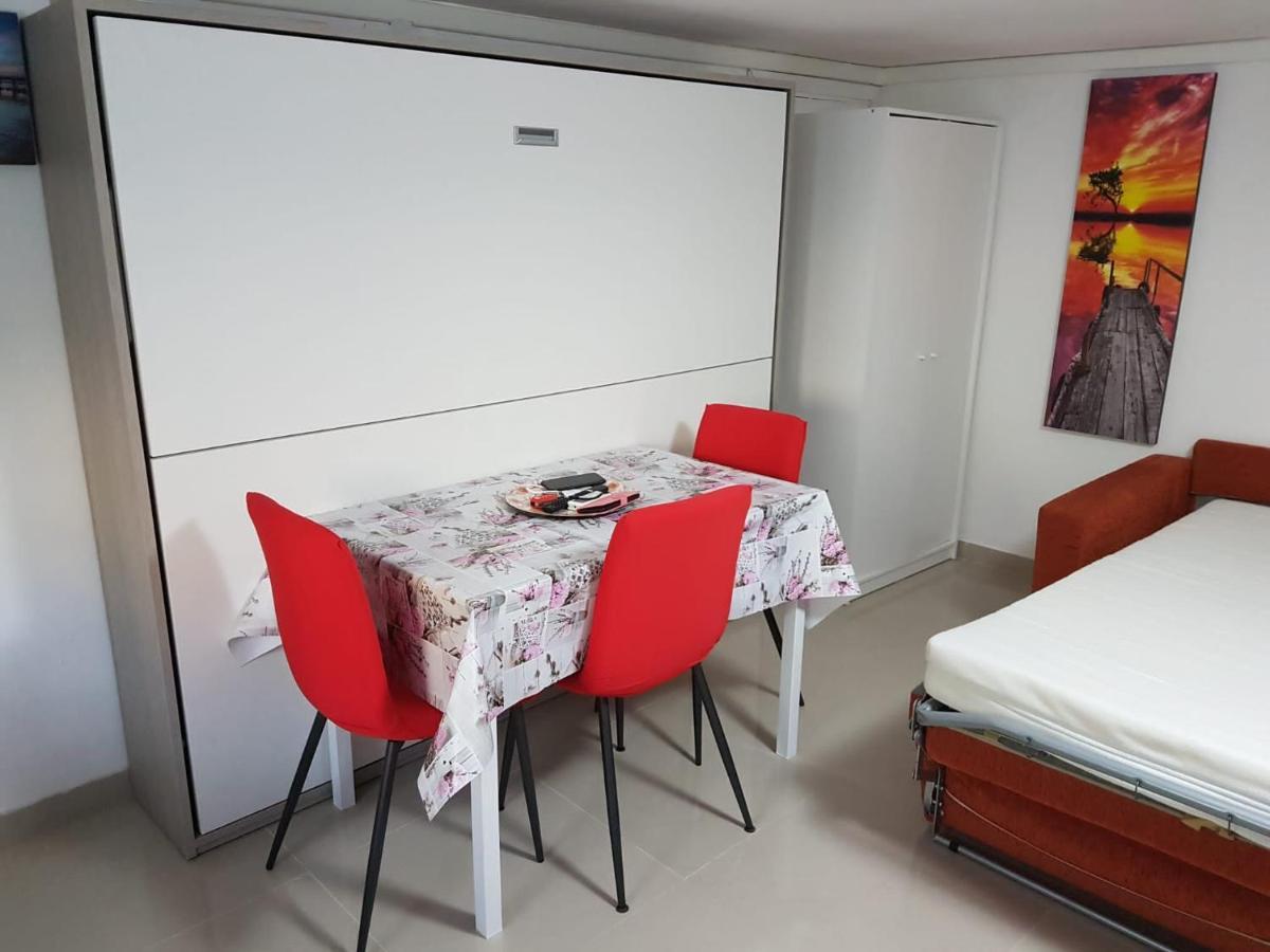 Sole...Mare...E...Spiaggie Bianche! Apartment Vada Exterior photo